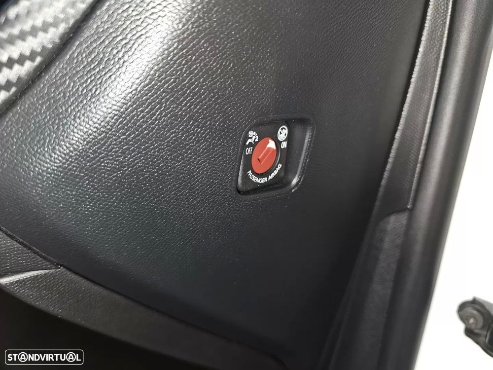 Peugeot 208 1.2 PureTech Active Pack - 13