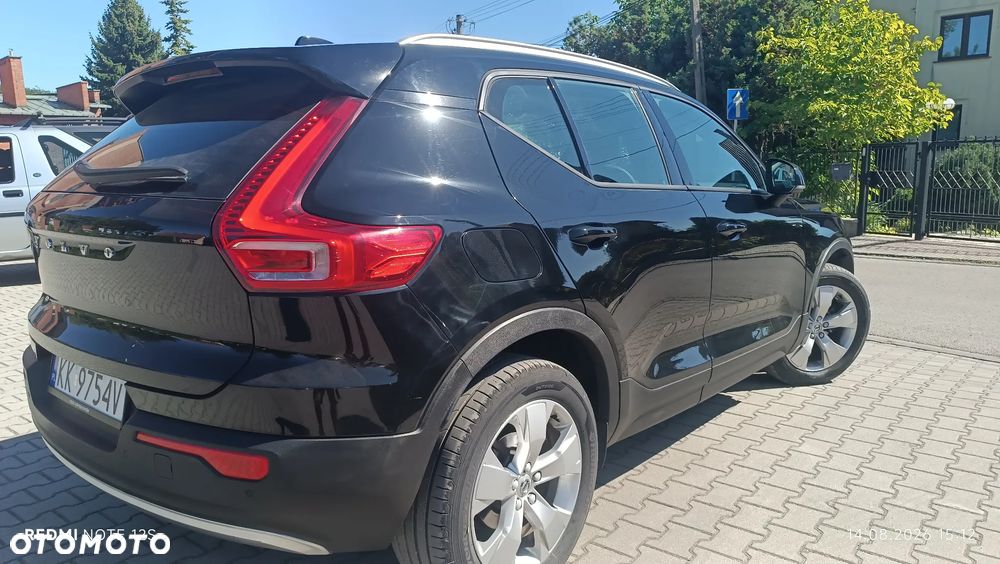 Volvo XC 40 D3 AWD Momentum Pro - 4