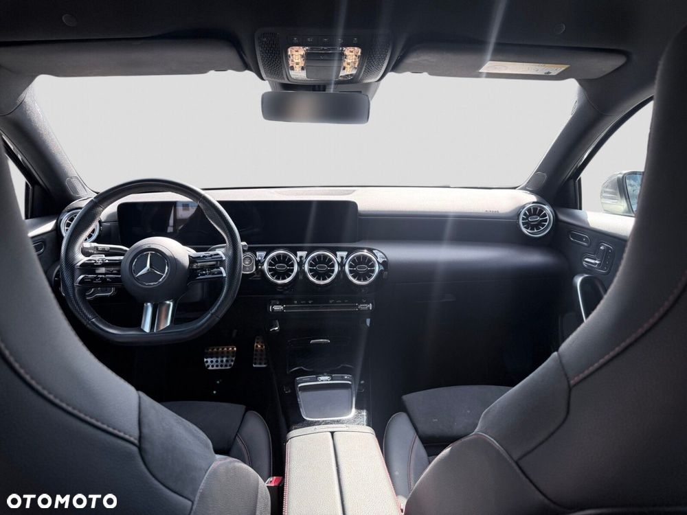 Mercedes-Benz Klasa A 220 4-Matic AMG Line 8G-DCT - 18