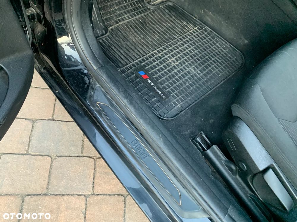 BMW Seria 3 318d Sport Line Shadow - 10
