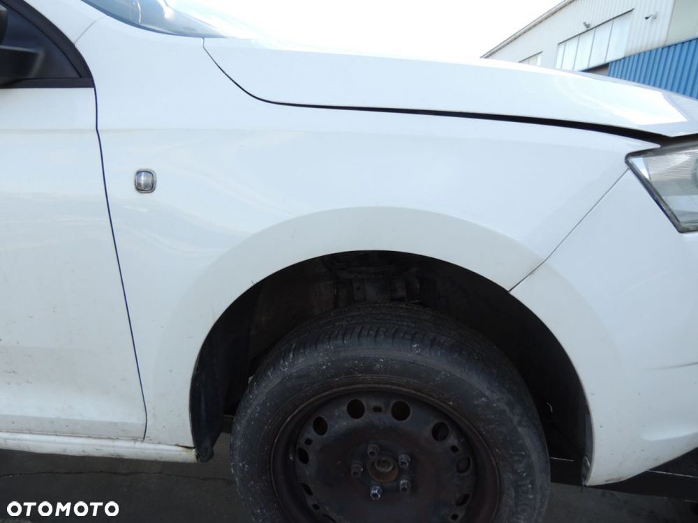 Błotnik prawy SKODA Rapid '14 - 1