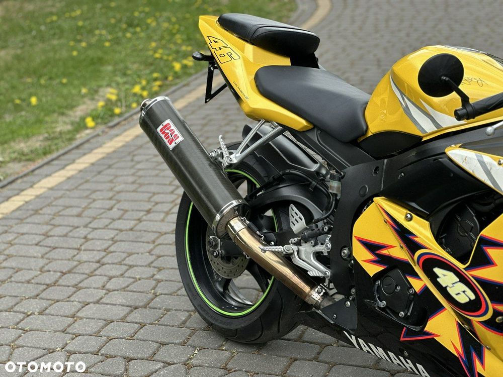 Yamaha R6 - 12