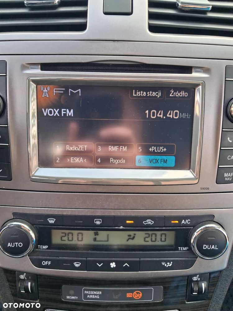 Toyota Avensis 2.0 D-4D Premium - 12