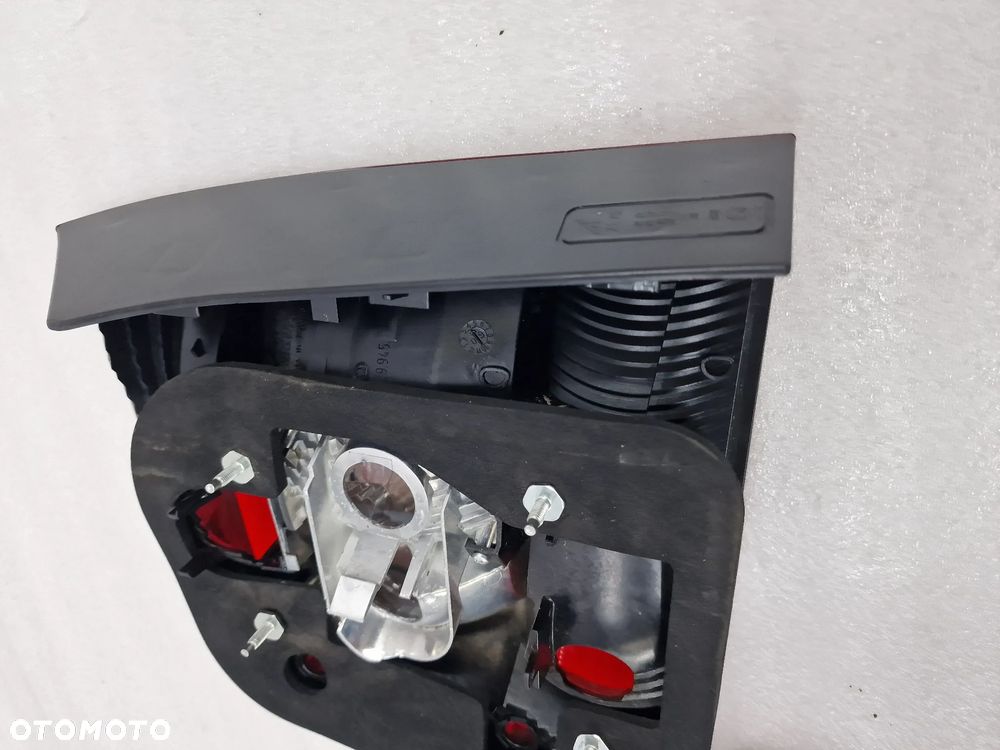 SKODA OCTAVIA 1Z0 / 1Z9 II 2 LIFT 08-12 PRAWA LAMPA TYLNA TYLNIA TYŁ , NR 1Z9945096A , NR LMT82 - 9