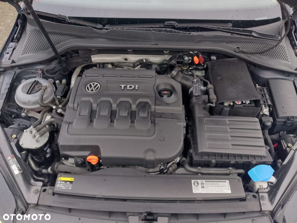 Volkswagen Golf - 14