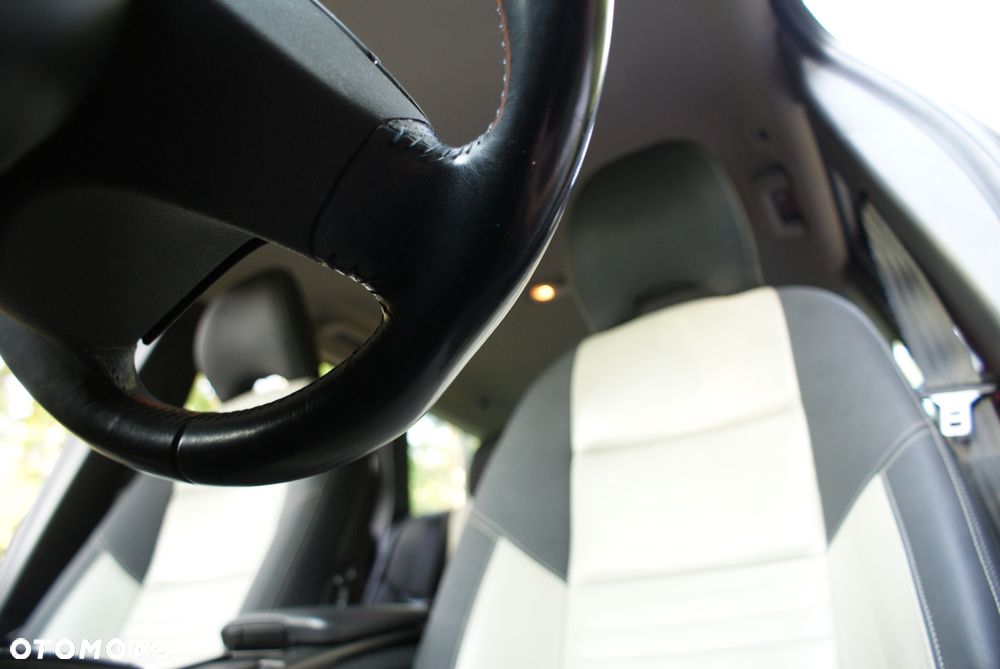 Volvo V50 2.0D R-Design Momentum - 18