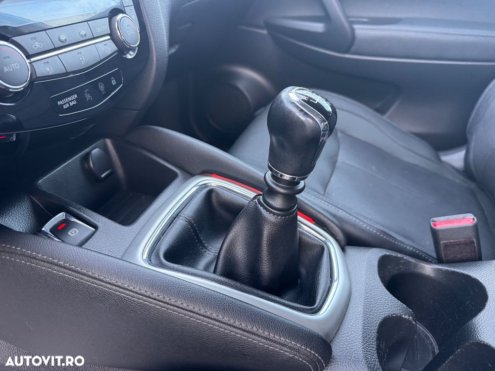 Nissan Qashqai 1.2 DIG-T TEKNA - 10