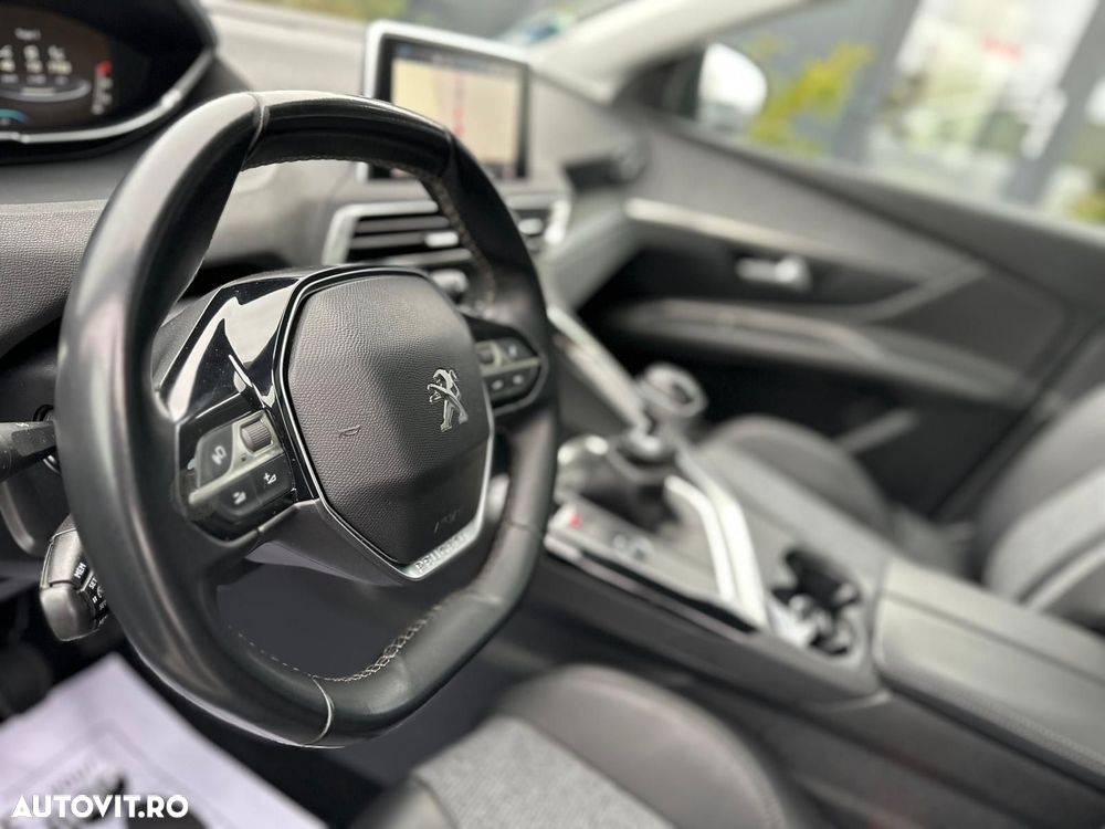 Peugeot 3008 - 11