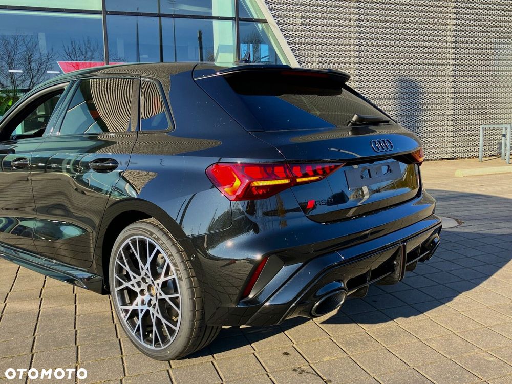 Audi RS3 Sportback - 11