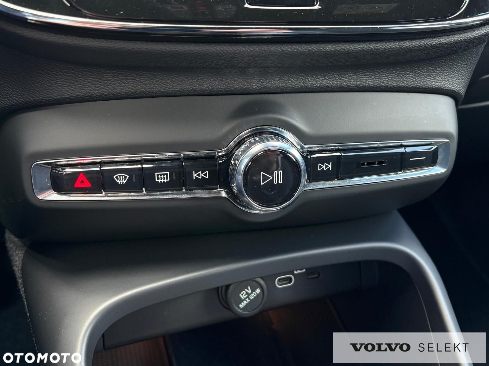 Volvo XC 40 - 31