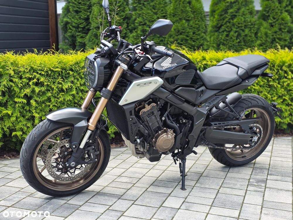 Honda CB - 2