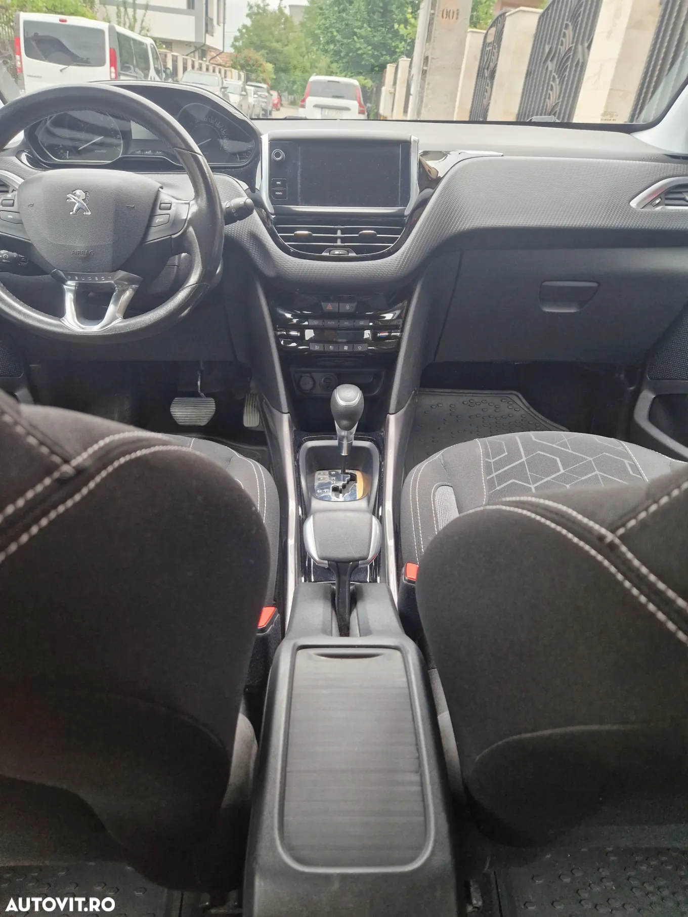 Peugeot 2008 1.2 PureTech Turbo EAT6 S&S Active - 7