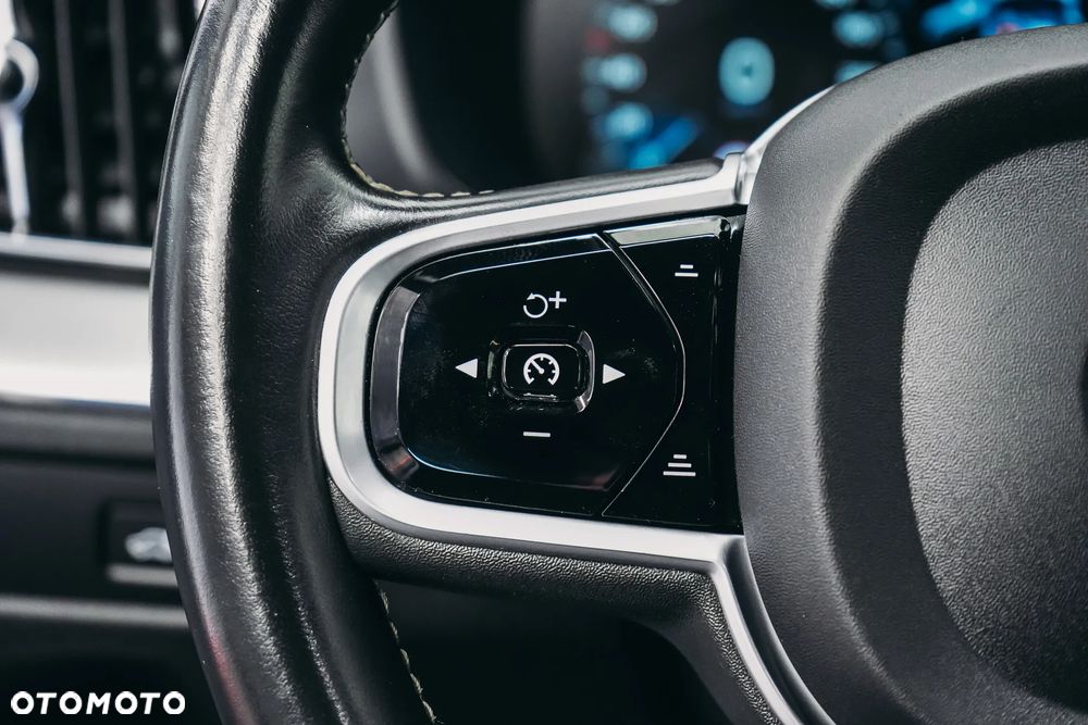Volvo XC 60 B4 D AWD Geartronic RDesign - 20