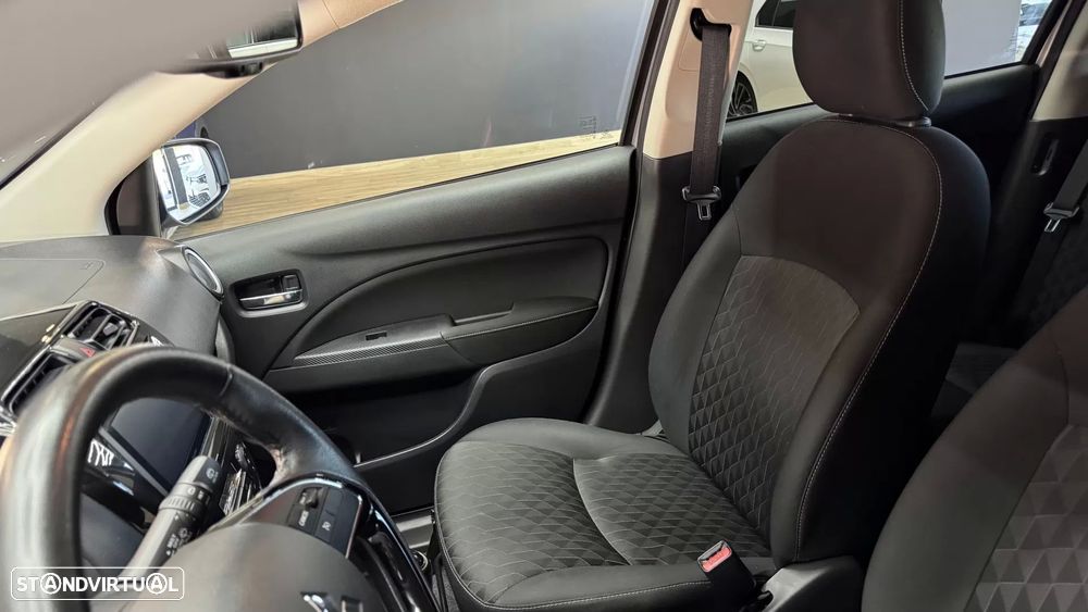 Mitsubishi Space Star 1.2 Intense Connect Edition - 42