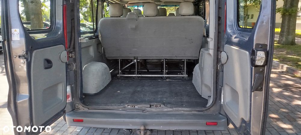 Opel Vivaro - 15