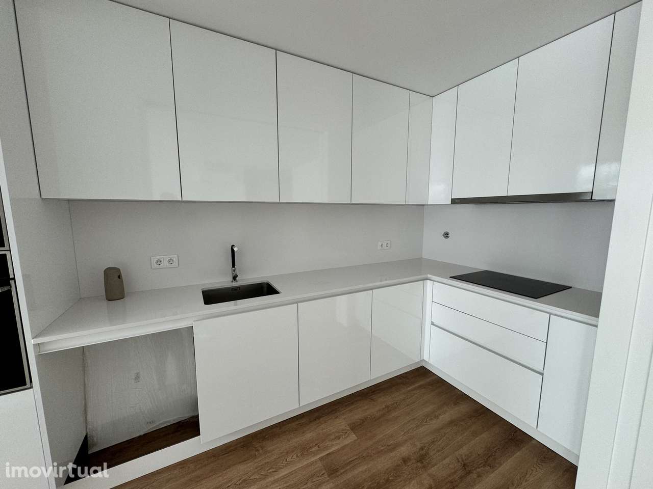 Arrenda-se T2 a 2 Kms do centro de Aveiro - Grande imagem: 2/14