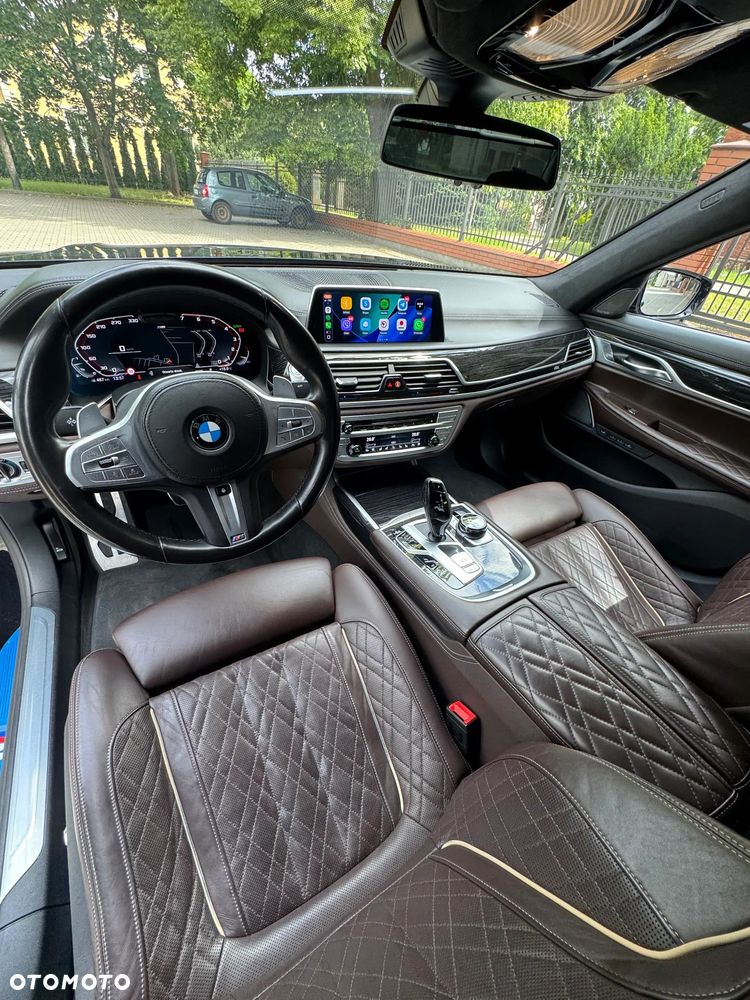 BMW Seria 7 750i xDrive - 8