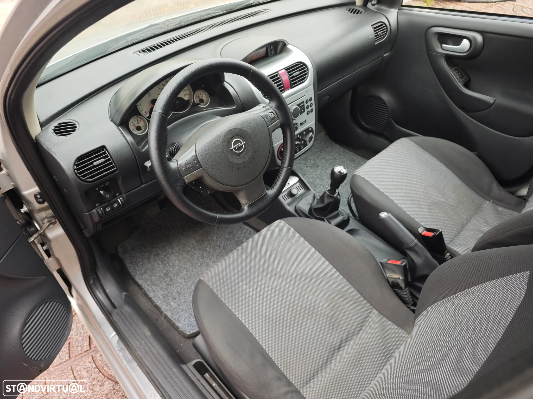 Opel Corsa 1.2 Twinport Silver - 13