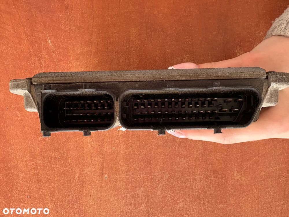 VW GOLF IV 1.9 TDI KOMPUTER 038906018AN 0281001733 - 3