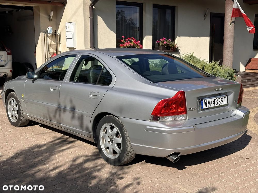 Volvo S60 2.5 T Momentum - 2