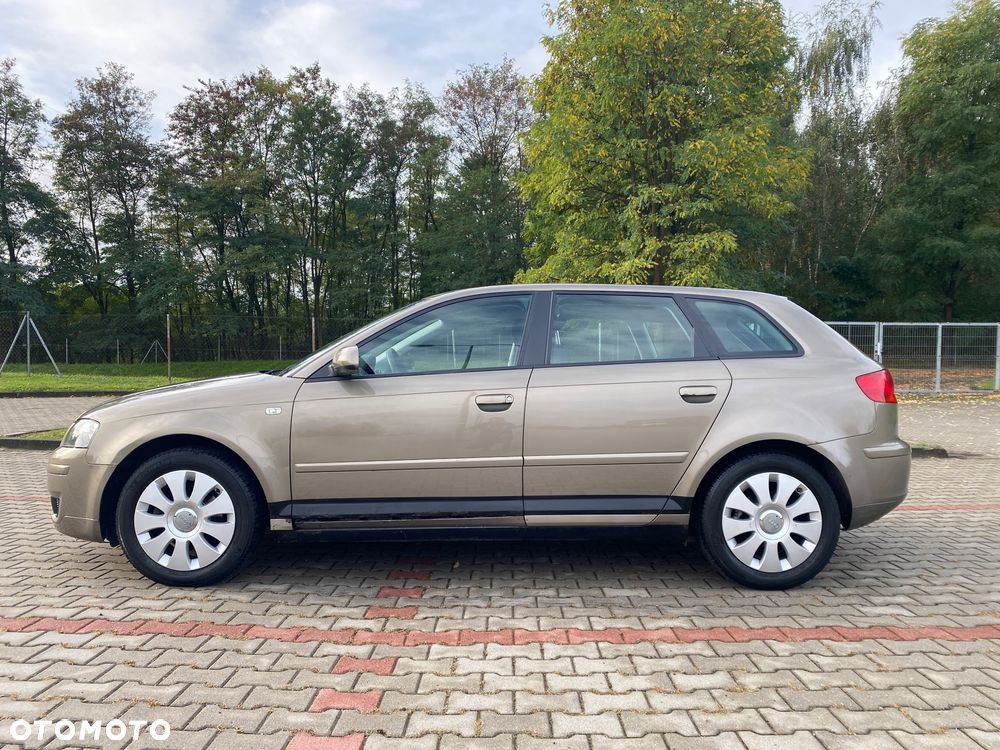Audi A3 Sportback - 2