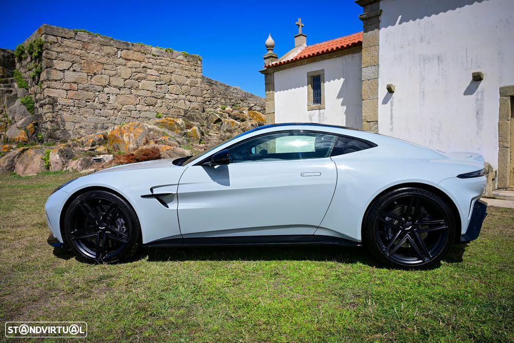Aston Martin Vantage Coupe V8 - 5