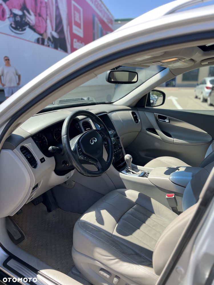 Infiniti EX - 5