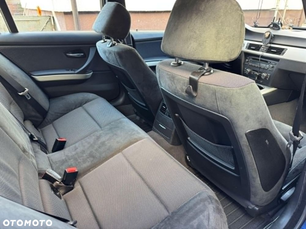 BMW Seria 3 318i - 18