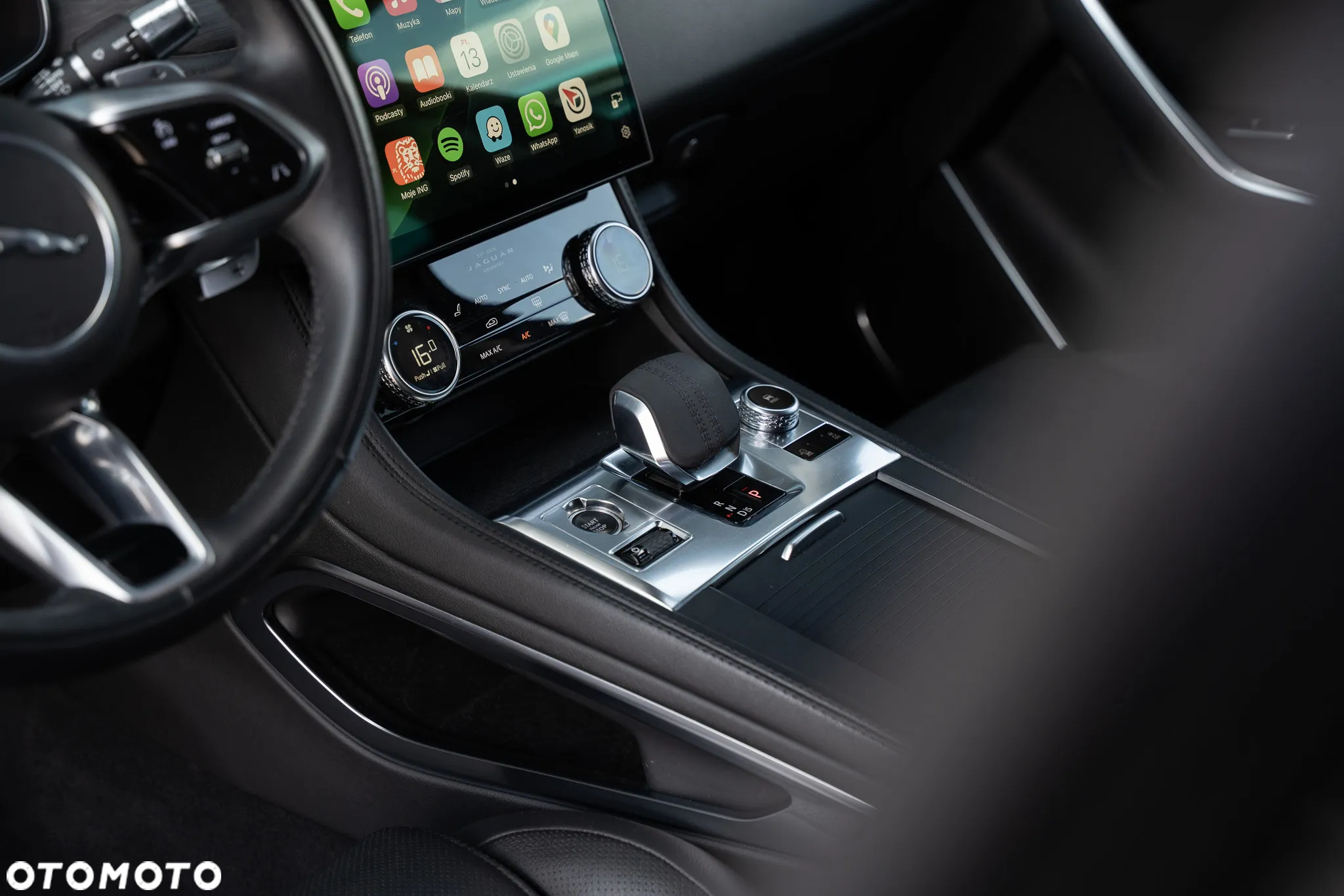 Jaguar F-Pace D200 AWD R-Dynamic HSE - 28