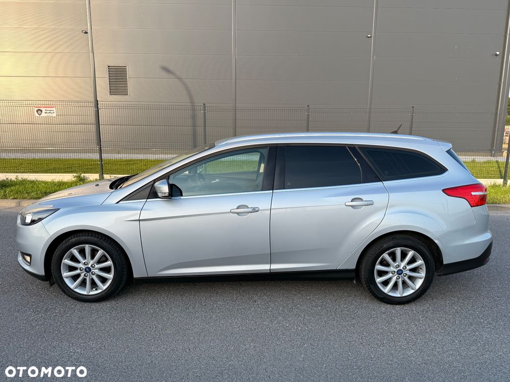 Ford Focus 1.5 EcoBoost Titanium ASS - 6