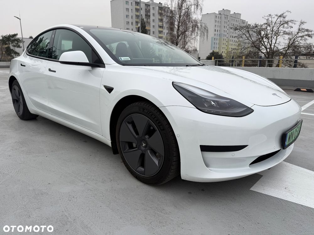 Tesla Model 3 - 11