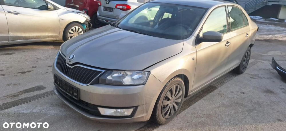 SKODA RAPID lampa lewy lub prawy przód europa - 8