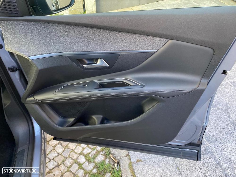Peugeot 3008 PureTech 130 Stop & Start EAT6 Allure - 32