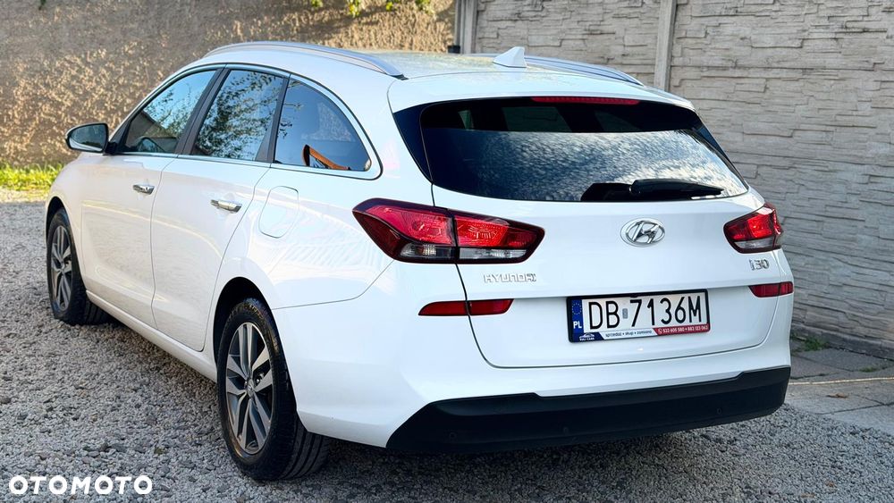 Hyundai i30 1.6 CRDI DCT Premium - 9