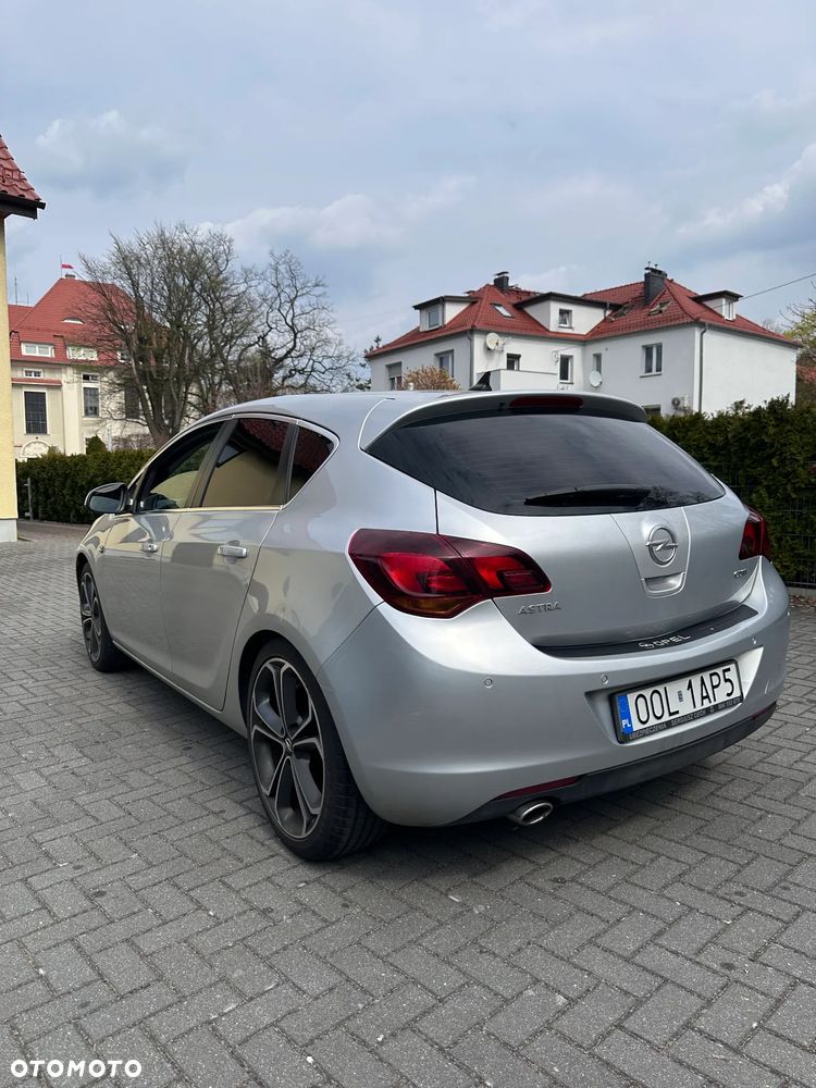 Opel Astra 2.0 CDTI Cosmo - 7