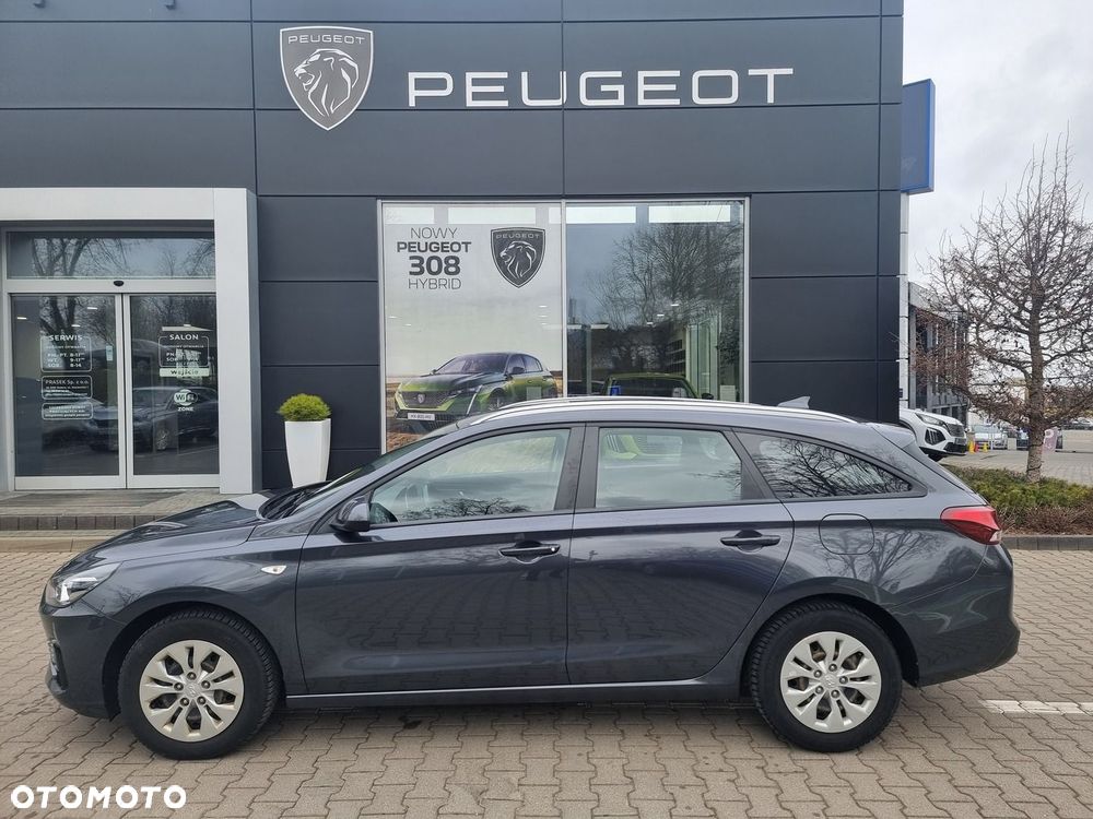 Hyundai i30 1.5 DPI Classic + - 7