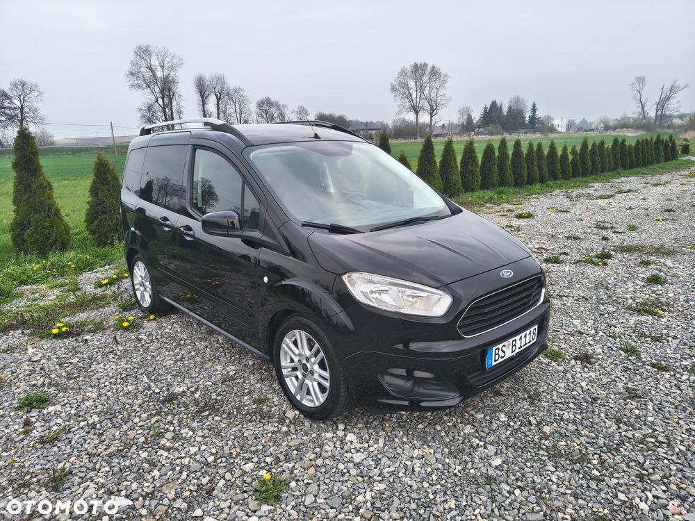Ford Tourneo Courier 1.0 EcoBoost S&S Titanium - 2