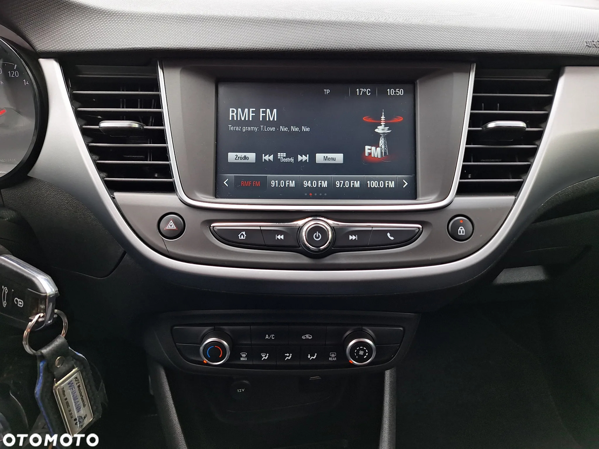 Opel Crossland X - 11