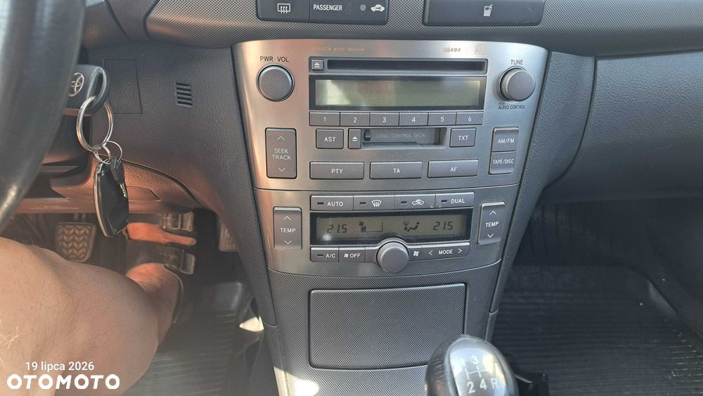 Toyota Avensis - 7
