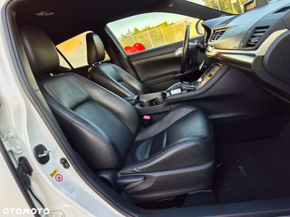 Lexus CT 200h F Sport - 17