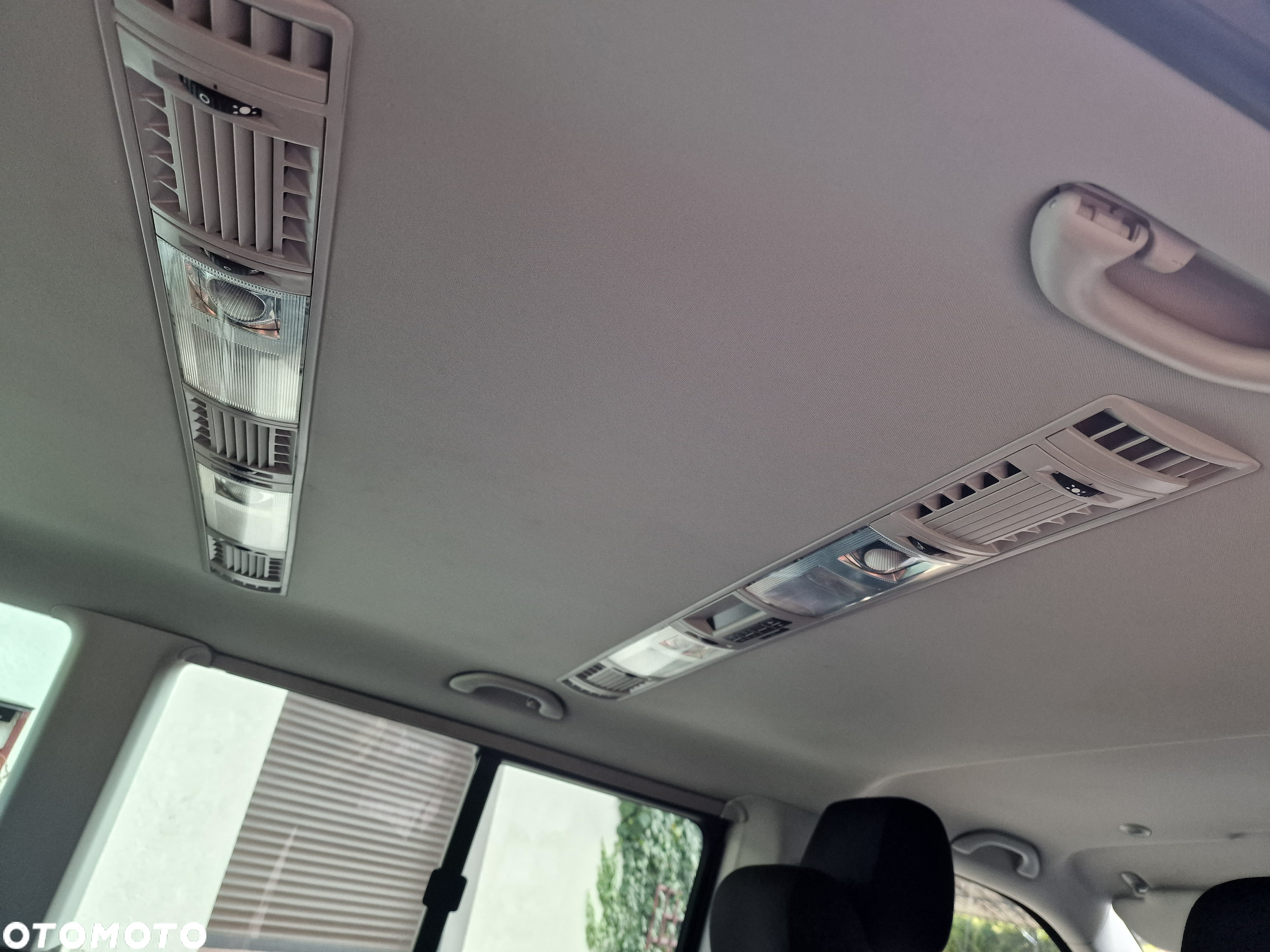 Volkswagen Multivan 2.0 TDI L1 Comfortline - 12