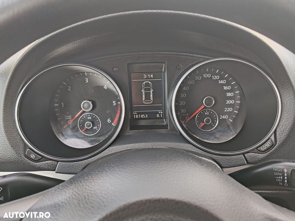 Volkswagen Golf - 10