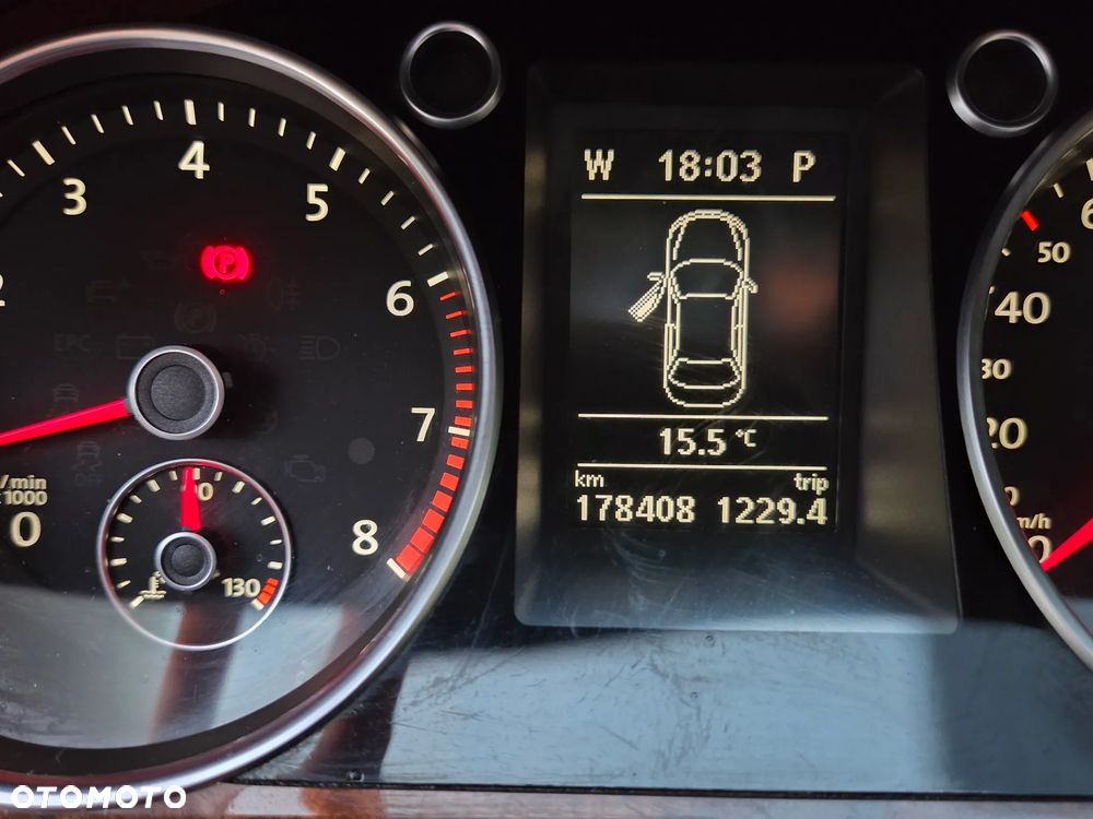 Volkswagen Passat - 14