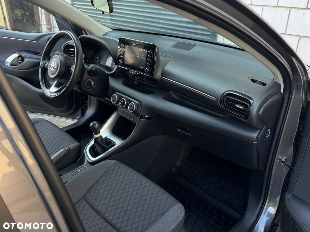 Toyota Yaris 1.5 Comfort - 32
