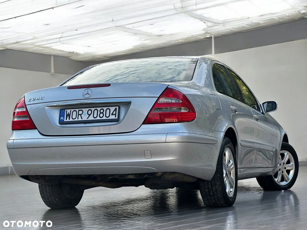 Mercedes-Benz Klasa E 240 Classic - 18