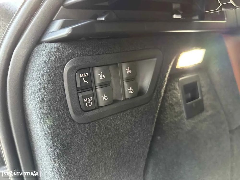 BMW X7 M M60i - 52
