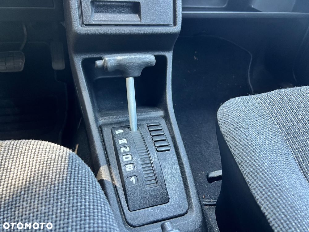 Volkswagen Golf - 27