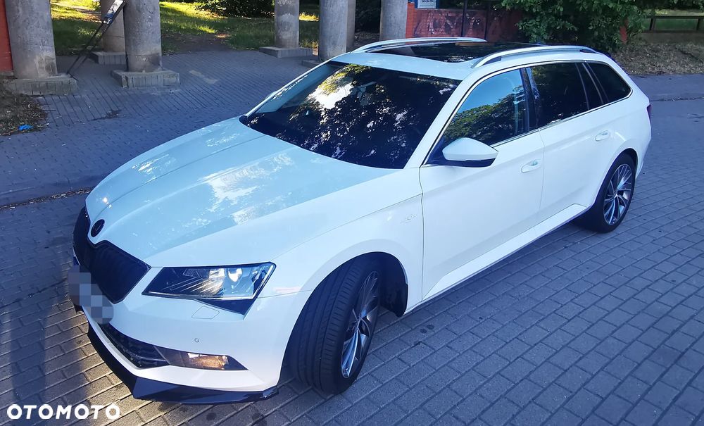 Skoda Superb 2.0 TDI Premium Edition - 15