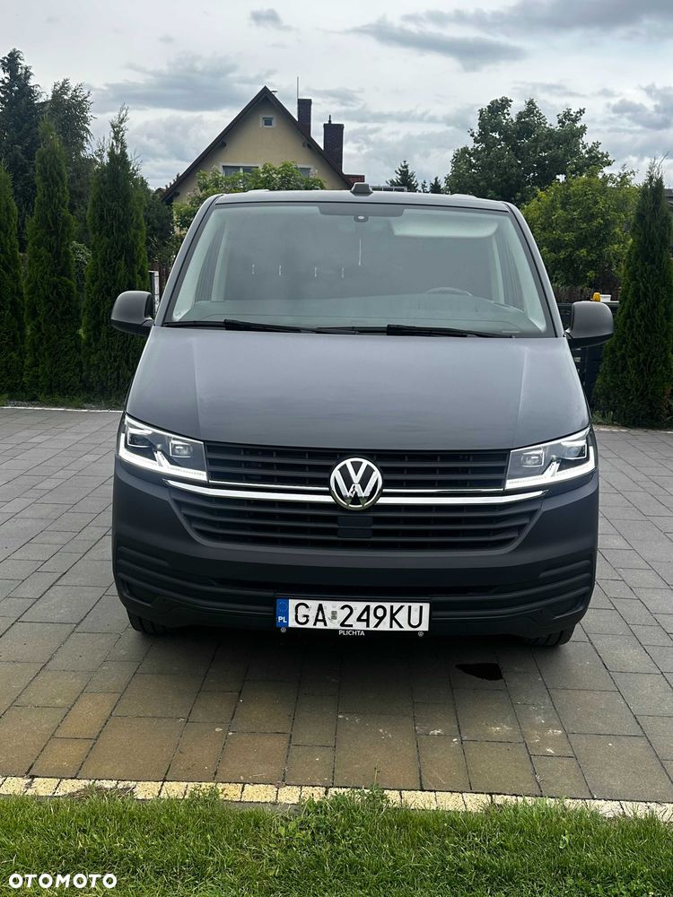 Volkswagen Caravelle - 1