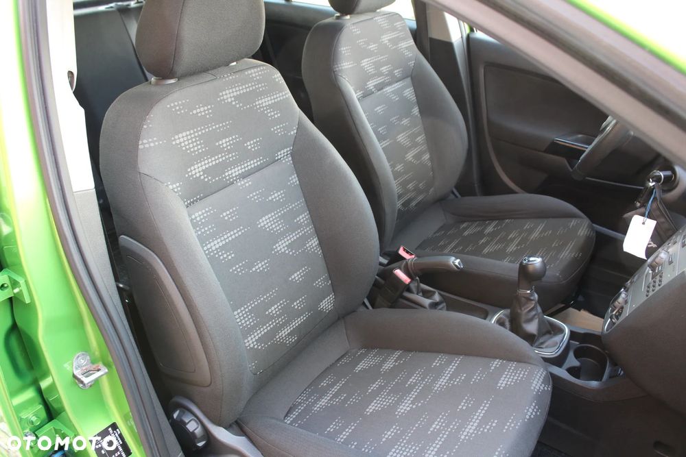 Opel Corsa 1.2 16V Enjoy - 19